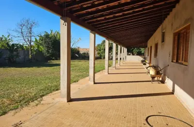 Chácara muito bem localizada, faz parte do condomínio quinta dos buritis.