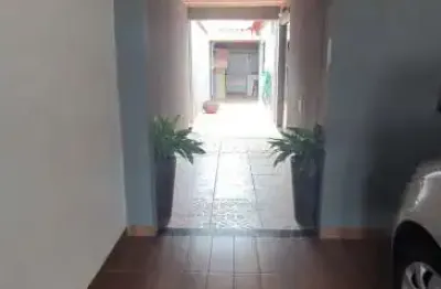 Casa com ótima localização, lindo acabamento com área gourmet