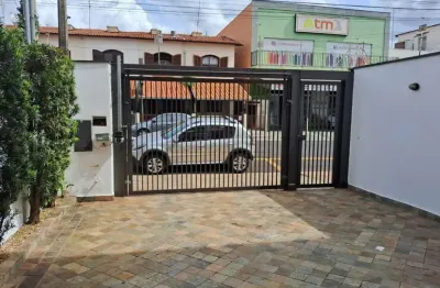 Excelente localização próximo a supermercados, farmácia, bancos e comércio