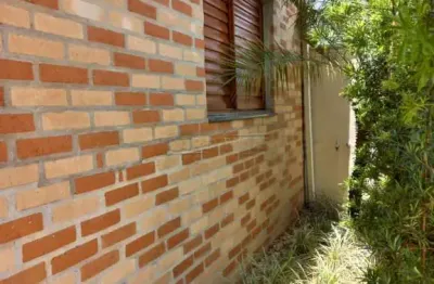 Imóvel muito bem localizado, seguro, e com fácil acesso a rodovia.