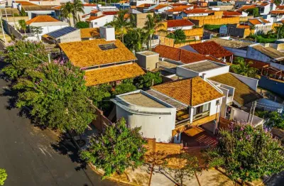 Casa com excelente localização, próximo supermercados, escola e centro