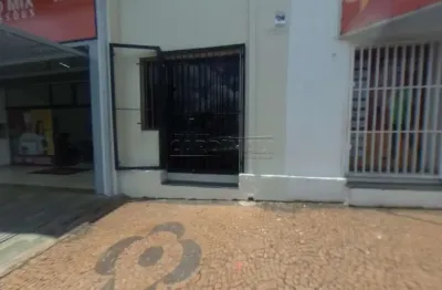 Sala comercial com salão nos fundos em excelente localização