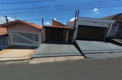 Imóvel muito bem localizado no bairro  vila santa madre cabrini.