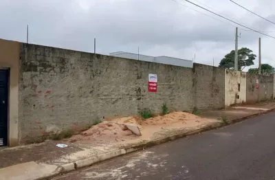 Terreno com boa localização próximo escola, creche e supermercados