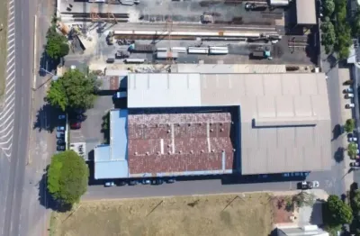 Galpão em distrito industrial, com mais de 3000 mts² de construção