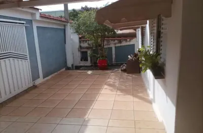 Belíssima casa com edícula confortáveis em bairro tradicional de araraquara