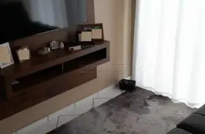 Casa sobrado em um condomínio fechado no bairro jardim santa maria ii.