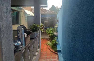 Casa com 3 quartos para alugar na Rua Rui Barbosa, 875, Vila Monteiro (Gleba I), São Carlos