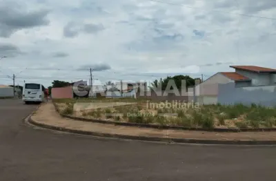 Terreno localizado no bairro jardim embare, plano e pronto para construir.