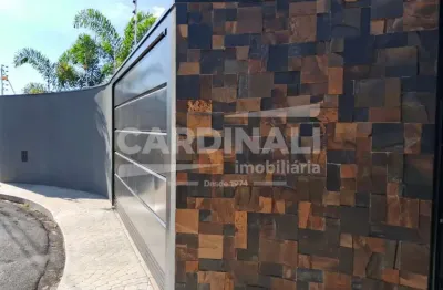 Maravilhosa casa com localização espetacular, arquitetura moderna com muito bom gosto e acabamento de primeira qualidade.