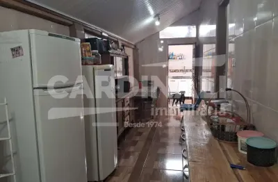 Casa com 3 quartos à venda na Avenida Djalma Dutra, Fundos, 370, Centro, Araraquara