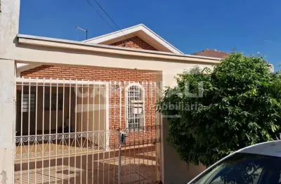 Casa com 3 quartos à venda na Avenida Carlos Batista Magalhães, Casa, 330, Vila Xavier (Vila Xavier), Araraquara