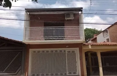 Casa de três dormitórios sendo um suíte no bairro santa felicia em são carlos.
