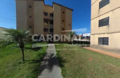 Apartamento de dois dormitórios localizado no bairro bota fogo conjunto de edifício romeu santini.