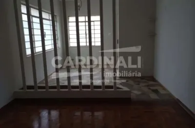 Casa de três dormitórios no centro de são carlos tanto residencial quanto comercial.