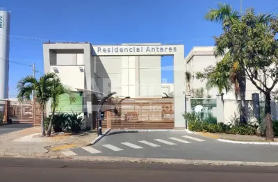 Apartamento com ótima localização, próximo a escola e creche.