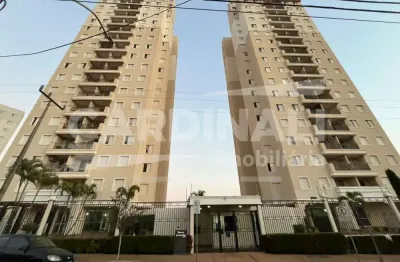 Apartamento de três dormitórios sendo um suíte com ótima localização.