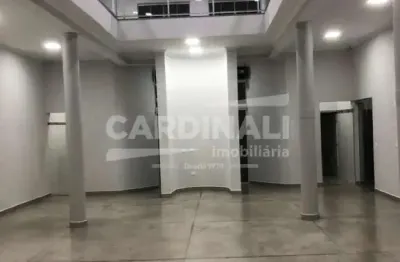 Salão comercial na vila brasília, 2 andares com 8 banheiros