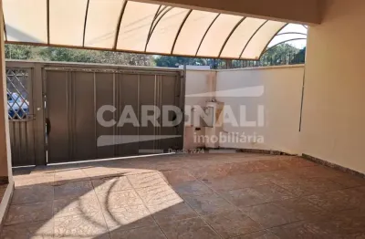 Casa com 3 quartos à venda na Rua Doutor José De Freitas Madeira, Casa, 450, Jardim Roberto Selmi Dei, Araraquara