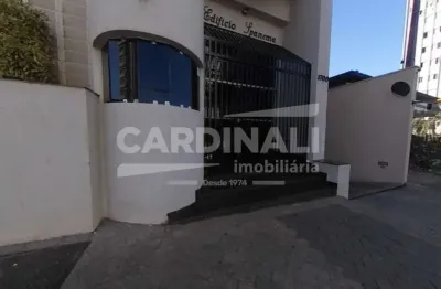 Apartamento de dois dormitórios no centro de são carlos.
