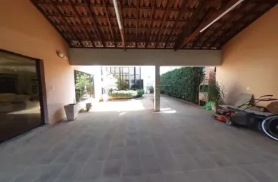 Casa em condomínio fechado com 4 quartos para alugar na Rua Passeio dos Ipês, 200, Parque Faber Castell I, São Carlos