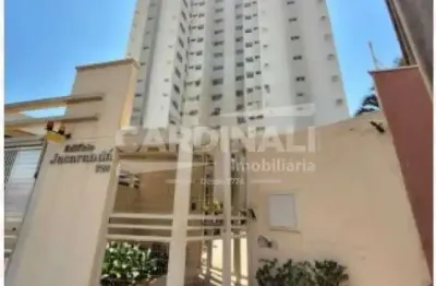 Apartamento com localização privilegiada, 03 suítes e condomínio com área de lazer completo.