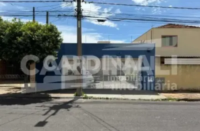 Prédio comercial com ótima localização, acabamento de primeira qualidade e muito bom gosto