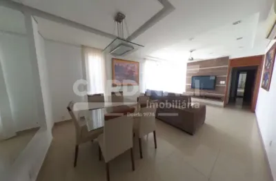 Apartamento com 3 quartos para alugar na Avenida José Bonifácio, Bloco B, 704, Centro, Araraquara