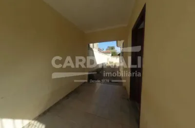 Casa com 2 quartos à venda na Avenida Carlos Batista Magalhães, Casa, 530, Vila Xavier (Vila Xavier), Araraquara