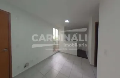 Apartamento térreo com ótima localização, próximo ao shopping jaraguá.