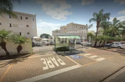 Apartamento com ótima localização, com móveis planejados.