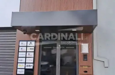 Sala comercial com localização espetacular, excelente local para escritórios e profissionais autônomos.