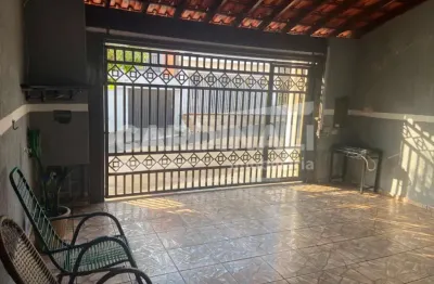 Casa com 2 quartos à venda na Rua Leônidas Couto da Silva, 69, Jardim Medeiros, São Carlos