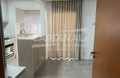 Apartamento com excelente localização, próximo a supermercados e comércio.