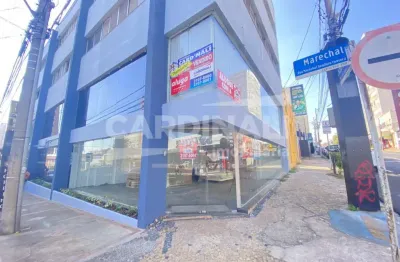 Avenida são carlos esquina com a marechal deodoro (quarteirão shopping) em frente a nissei