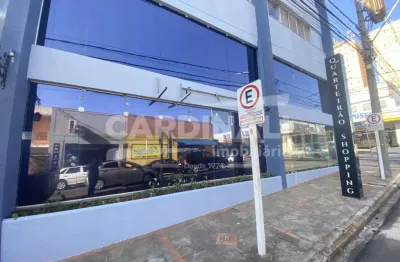 Avenida são carlos esquina com a marechal deodoro (quarteirão shopping) em frente a nissei