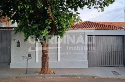 Casa com ótima localização, próximo a alameda paulista.