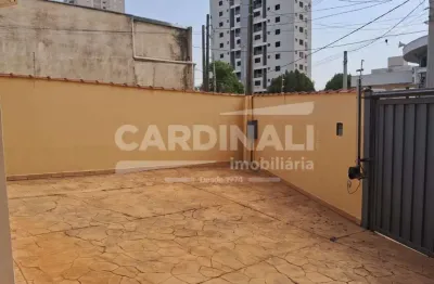 Casa com ótima localização, próximo ao poupa tempo e uniara.