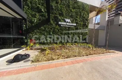 Apartamento de tr~es dormitórios sendo um suíte no centro de são carlos.