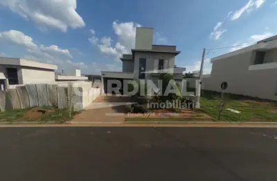 Sobrado localizado dentro do condomínio fechado na cidade de são carlos.