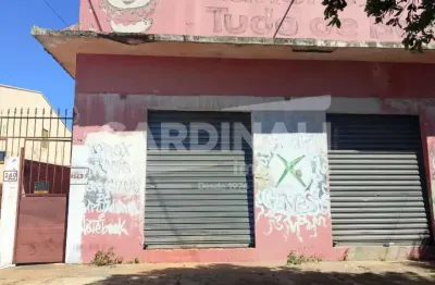 Imóvel comercial e residencial, com boa localização próximo a escolas e creches.