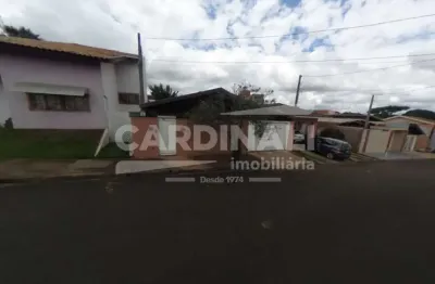 Casa térrea segura e bem localizada residencial parque fehr - são carlos.