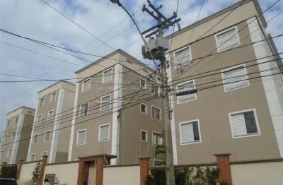 Apartamento 2 dormitórios com vaga de garagem próximo ao centro.