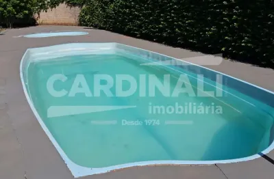 Salão comercial, tipo área de lazer completo com piscinas e ótima localização.