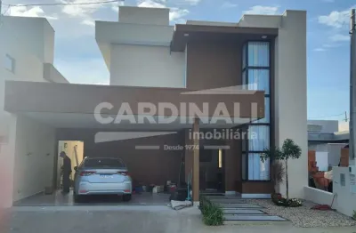 Casa sobrado em um condomínio fechado seguro e com um lazer completo próximo aos damhas.