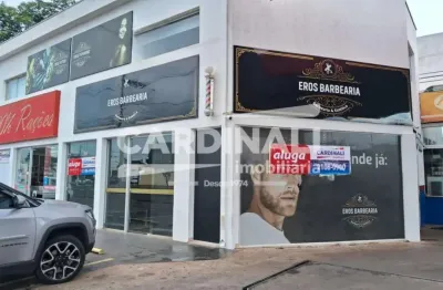 Salão comercial com localização espetacular, salão amplo com piso superior e com várias salas.