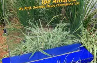 Apartamento com ótima localização, área de lazer completo e portaria 24 horas.