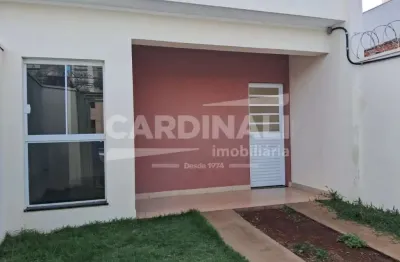 Oportunidade! casa no centro da cidade, com 02 dormitórios sendo um suíte.