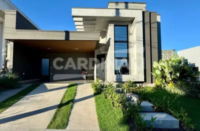 Linda casa em condomínio com 03 suítes e acabamento de primeira qualidade.