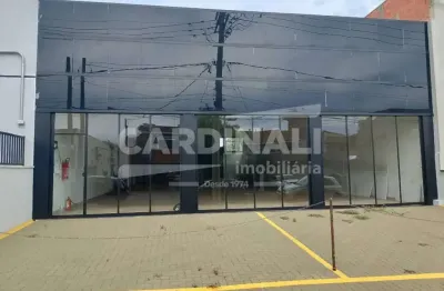 Salão comercial com excelente localização, próximo ao comércio.